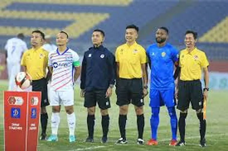 Tìm Hiểu Vai Trò Của Trợ Lý Trọng Tài Bóng Đá Trong Trận Đấu 2 Tìm Hiểu Vai Trò Của Trợ Lý Trọng Tài Bóng Đá Trong Trận Đấu
